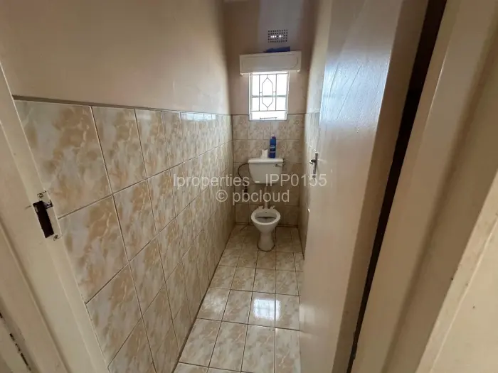 5 Bedroom House for Sale in Manningdale, Bulawayo