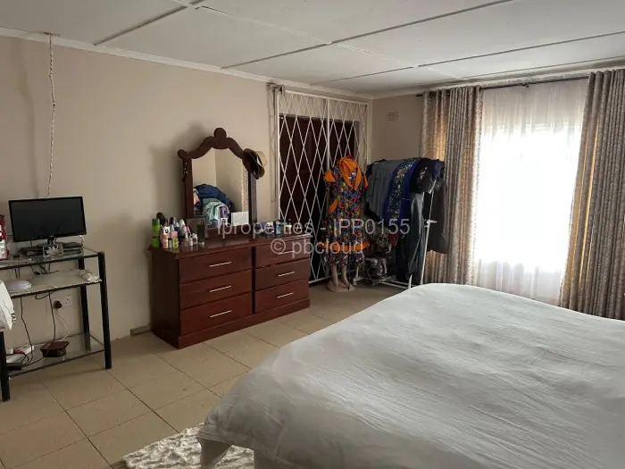 5 Bedroom House for Sale in Manningdale, Bulawayo