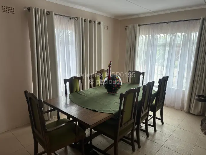 5 Bedroom House for Sale in Manningdale, Bulawayo