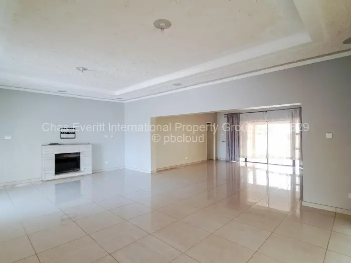5 Bedroom House to Rent in Crowhill Views, Harare