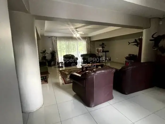 7 Bedroom House for Sale in Chisipite, Harare