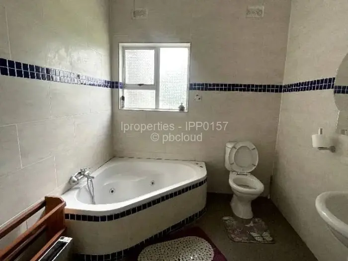 7 Bedroom House for Sale in Chisipite, Harare