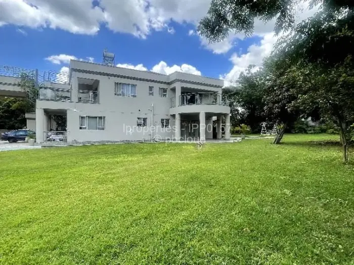7 Bedroom House for Sale in Chisipite, Harare