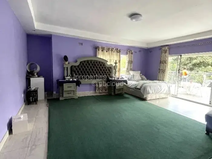 7 Bedroom House for Sale in Chisipite, Harare