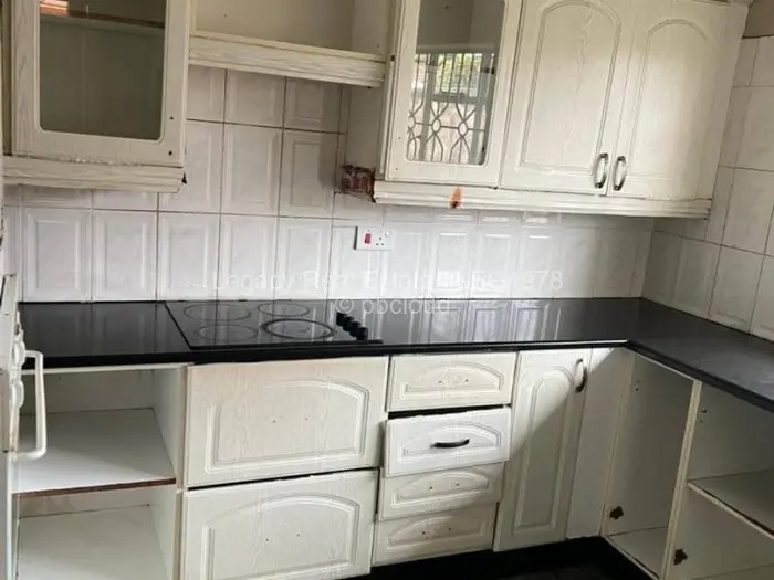 2 Bedroom Cottage/Garden Flat to Rent in Marlborough, Harare