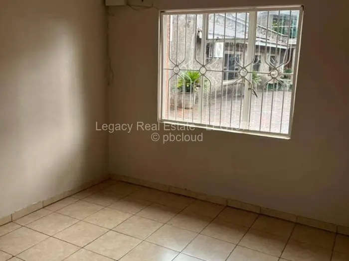 2 Bedroom Cottage/Garden Flat to Rent in Marlborough, Harare