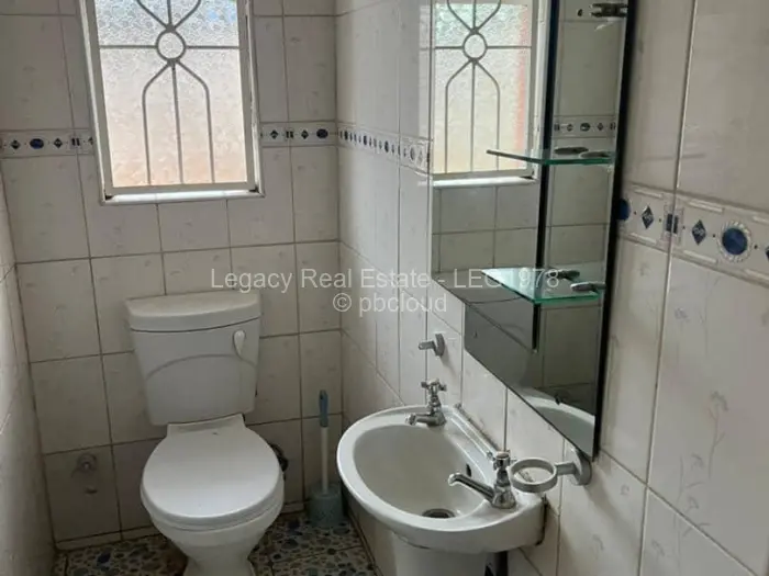 2 Bedroom Cottage/Garden Flat to Rent in Marlborough, Harare