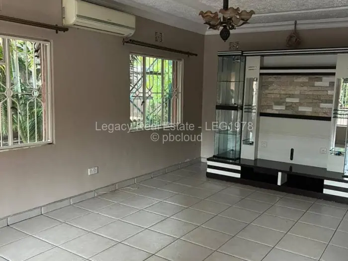 2 Bedroom Cottage/Garden Flat to Rent in Marlborough, Harare