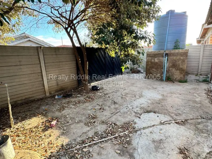 4 Bedroom House for Sale in Southlea Park, Harare