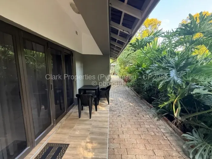 2 Bedroom Cottage/Garden Flat to Rent in Highlands, Harare