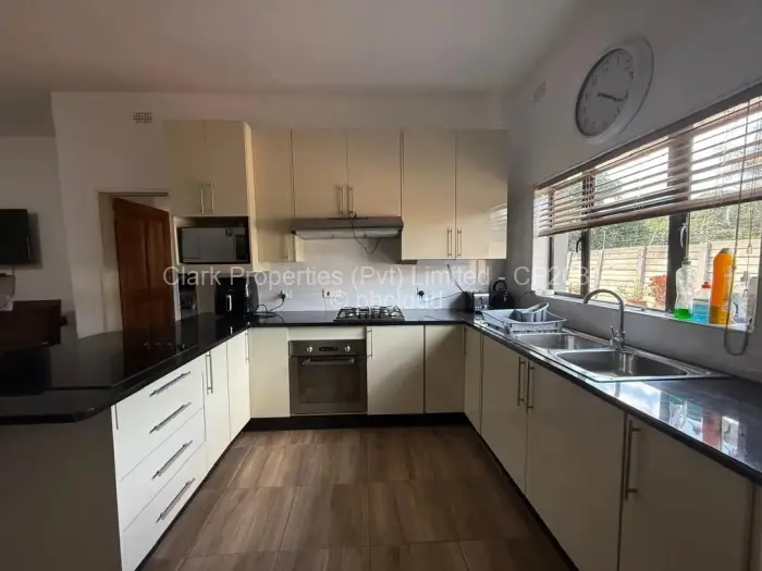 2 Bedroom Cottage/Garden Flat to Rent in Highlands, Harare