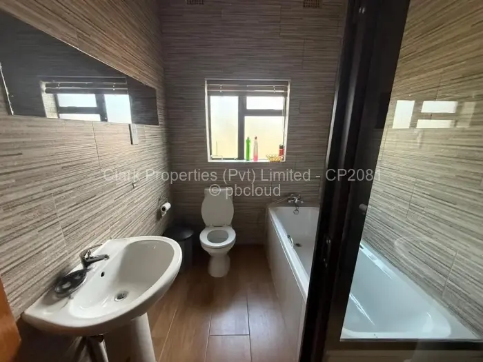 2 Bedroom Cottage/Garden Flat to Rent in Highlands, Harare