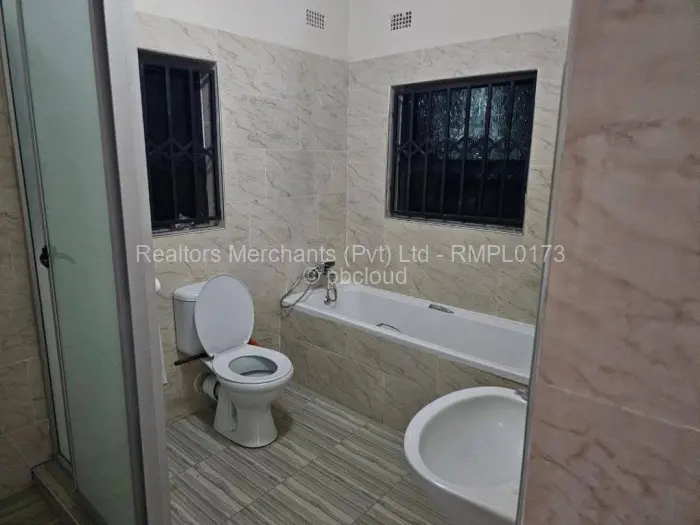 3 Bedroom House to Rent in Sandton Park, Harare