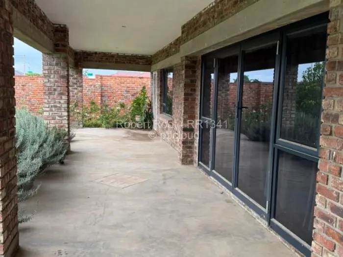 3 Bedroom House for Sale in Rockview, Harare