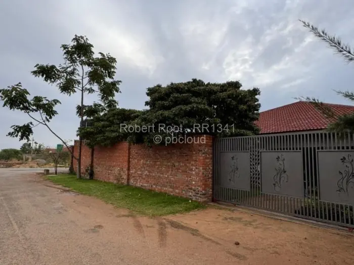 3 Bedroom House for Sale in Rockview, Harare