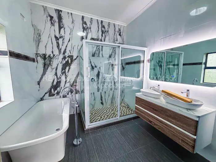 Townhouse/Cluster for Sale in Strathaven, Harare