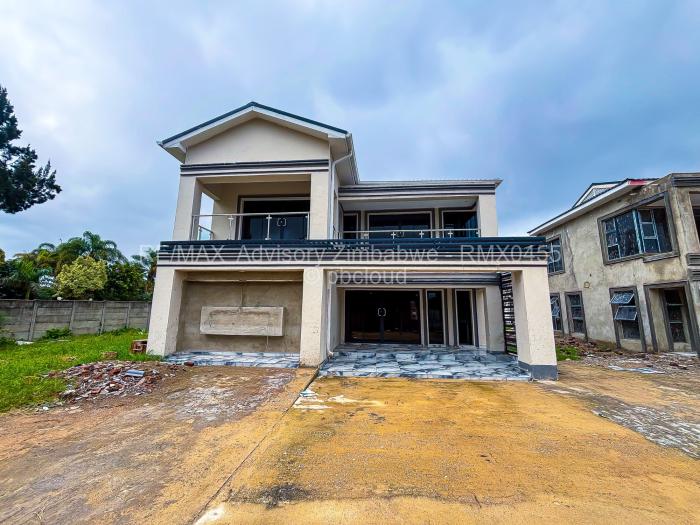 Townhouse/Cluster for Sale in Strathaven, Harare