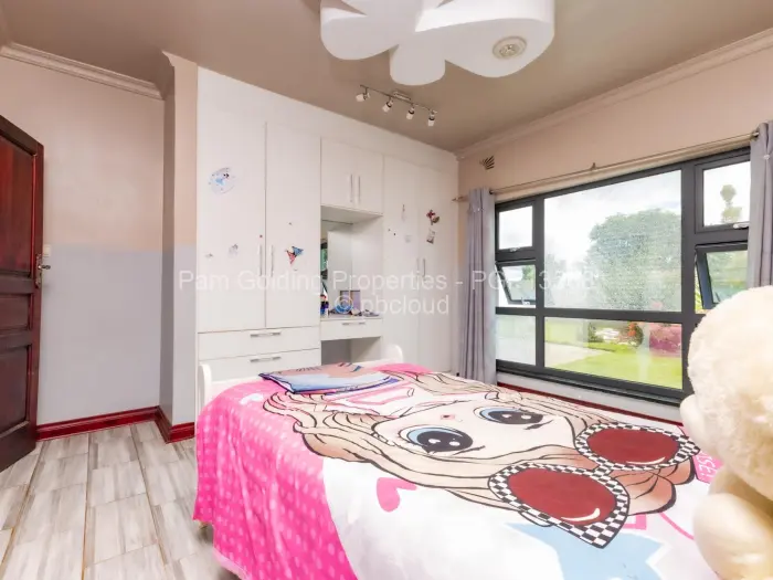 5 Bedroom House for Sale in Sandton Park, Harare