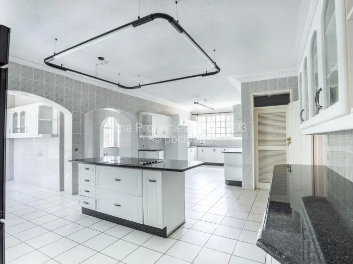5 Bedroom House for Sale in Glen Lorne, Harare