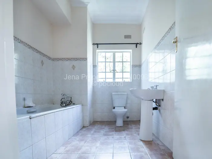 5 Bedroom House for Sale in Glen Lorne, Harare