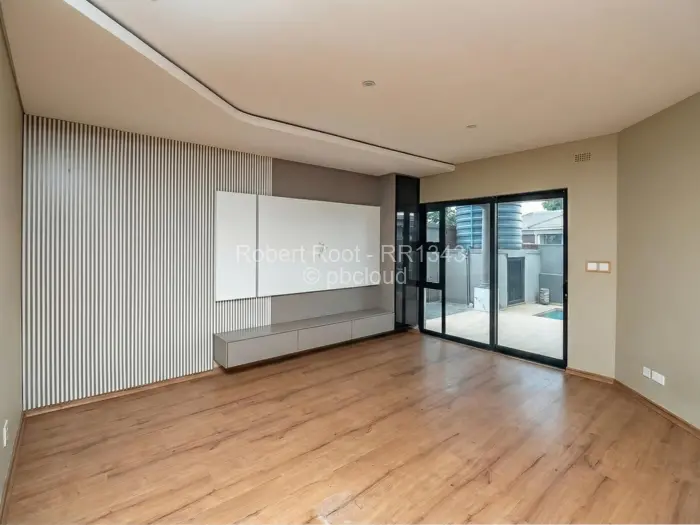 Townhouse/Cluster for Sale in Arlington, Harare