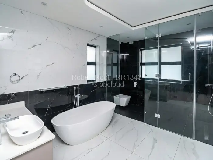 Townhouse/Cluster for Sale in Arlington, Harare