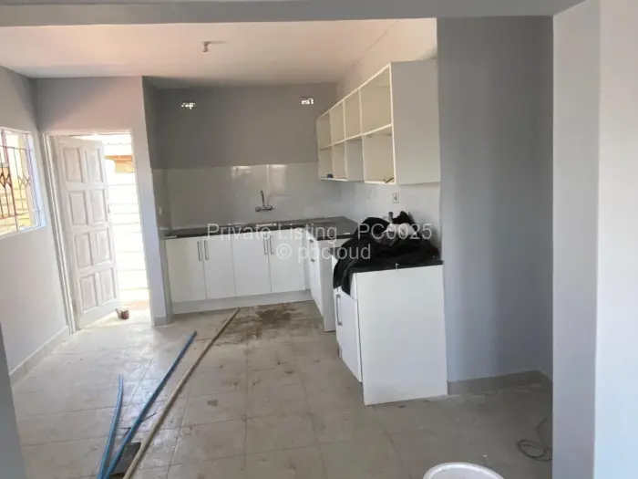 Townhouse/Cluster for Sale in Budiriro, Harare