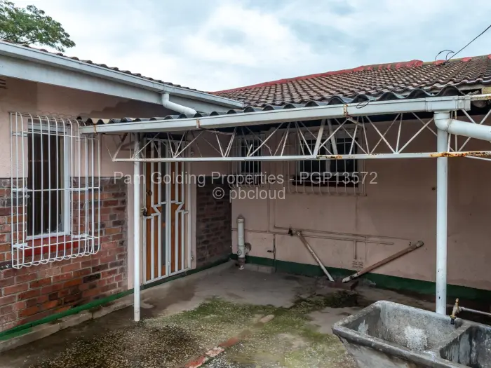 4 Bedroom House for Sale in Msasa Park, Harare