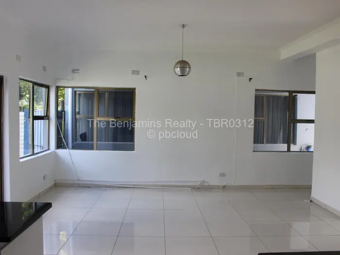 Flat/Apartment to Rent in Newlands, Harare
