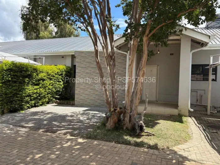 Townhouse/Cluster to Rent in Newlands, Harare
