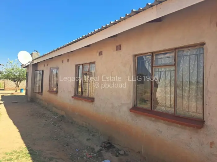 5 Bedroom House to Rent in Chitungwiza, Chitungwiza