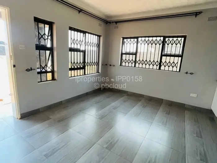 3 Bedroom House for Sale in Ruwa, Ruwa