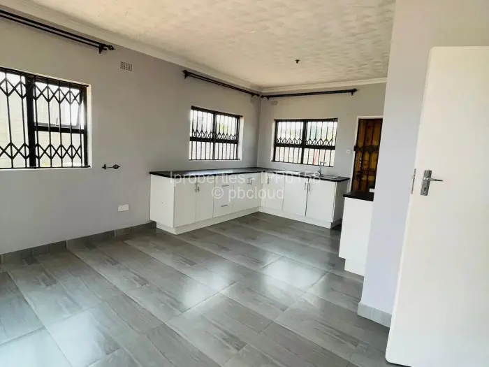 3 Bedroom House for Sale in Ruwa, Ruwa
