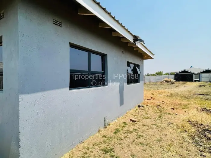 3 Bedroom House for Sale in Ruwa, Ruwa
