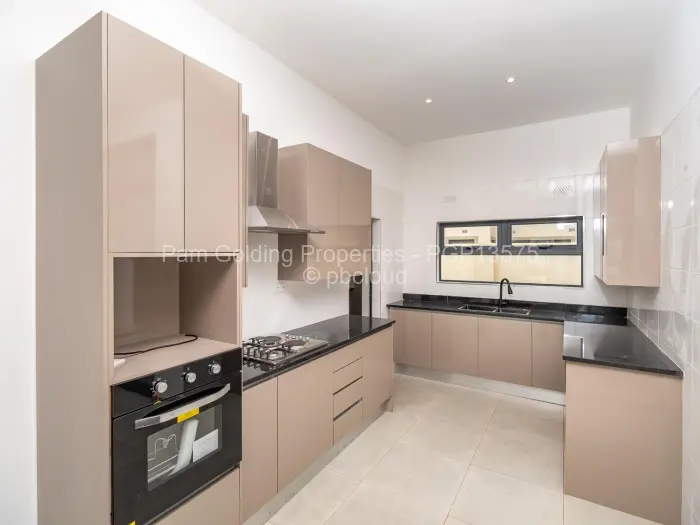 Townhouse/Cluster for Sale in Vainona, Harare