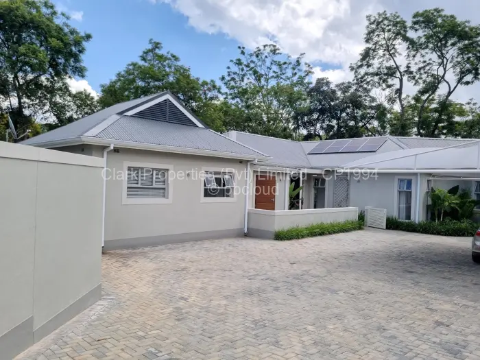 Townhouse/Cluster for Sale in Lewisam, Harare
