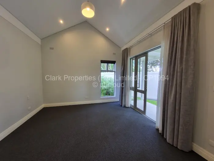 Townhouse/Cluster for Sale in Lewisam, Harare