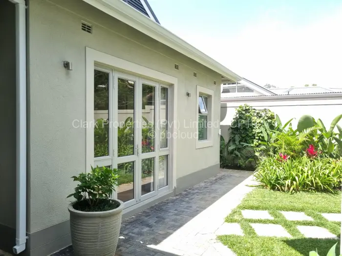 Townhouse/Cluster for Sale in Lewisam, Harare