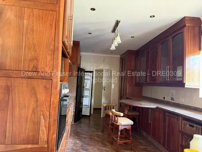 4 Bedroom House to Rent in Chisipite, Harare