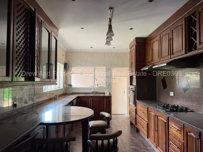 4 Bedroom House to Rent in Chisipite, Harare