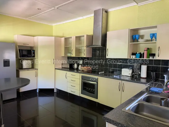 4 Bedroom House to Rent in Four Winds, Bulawayo