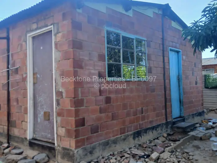 2 Bedroom House for Sale in Luveve, Bulawayo