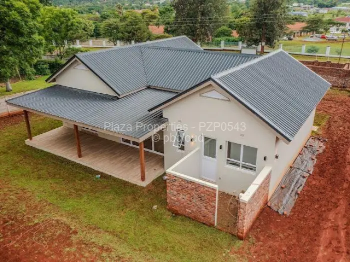 Townhouse/Cluster for Sale in Borrowdale Brooke, Harare