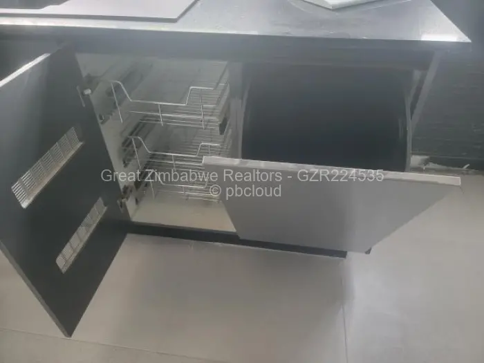 3 Bedroom House to Rent in Hillside, Harare