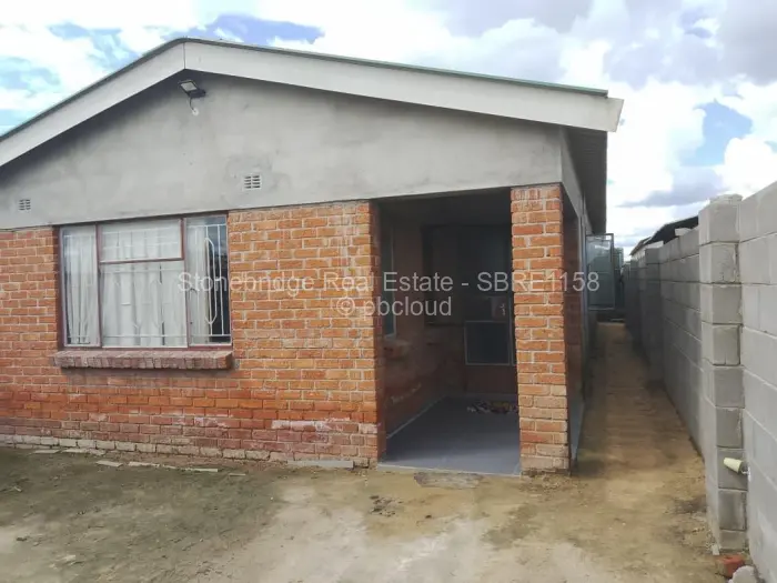 3 Bedroom House for Sale in Cowdray Park, Bulawayo