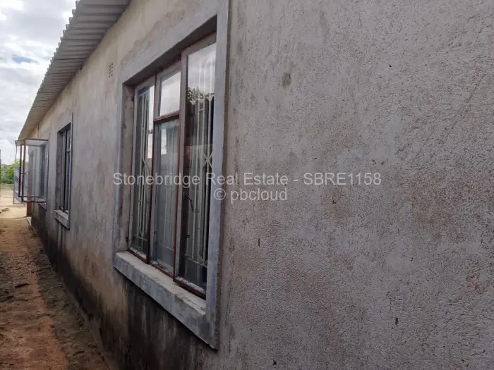 3 Bedroom House for Sale in Cowdray Park, Bulawayo