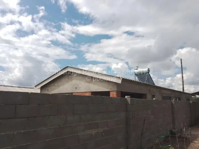 3 Bedroom House for Sale in Cowdray Park, Bulawayo