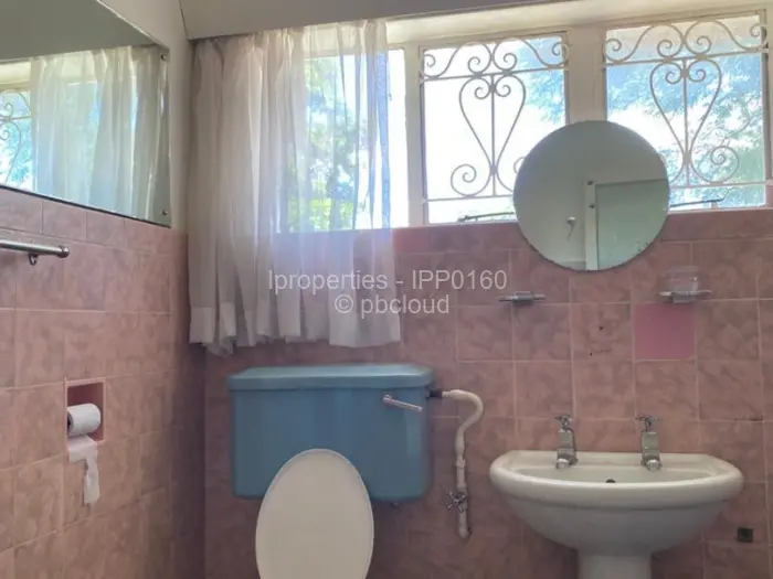 3 Bedroom House for Sale in Kumalo, Bulawayo