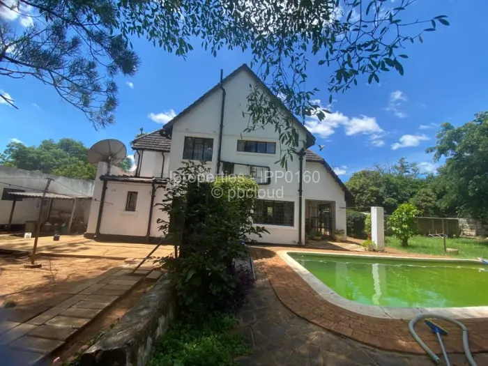 3 Bedroom House for Sale in Kumalo, Bulawayo