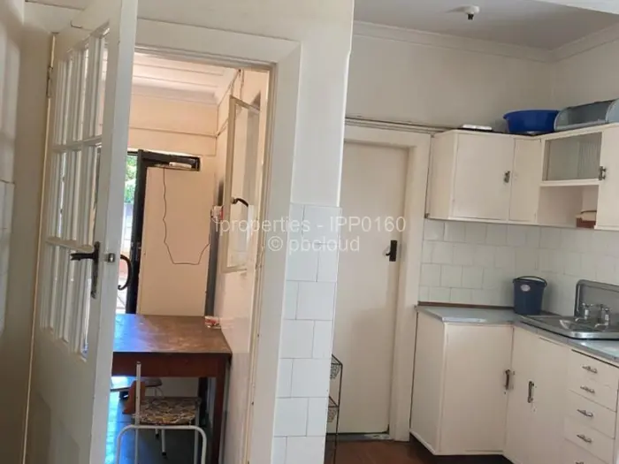 3 Bedroom House for Sale in Kumalo, Bulawayo